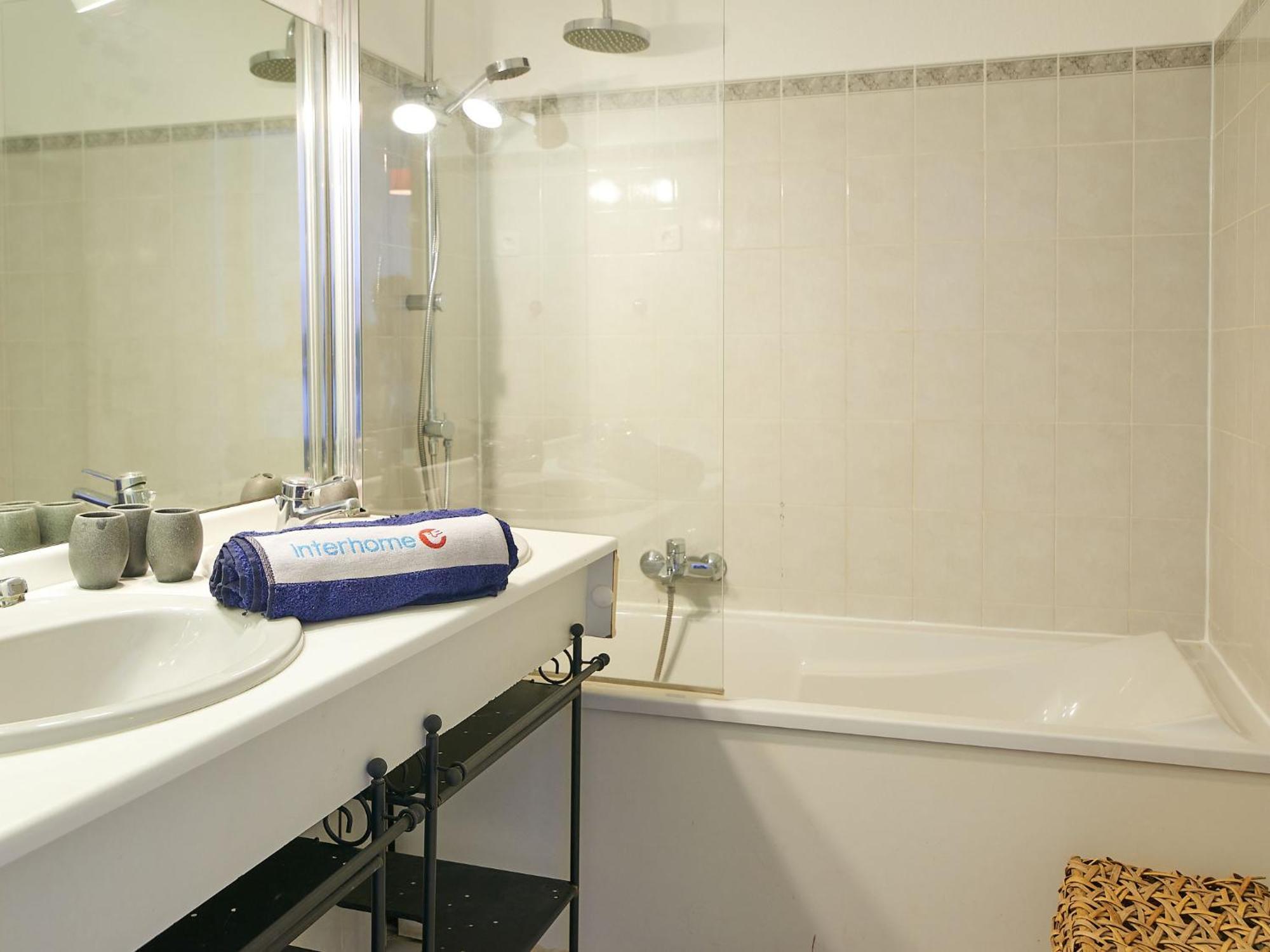 Cap Hermes-2 By Interhome